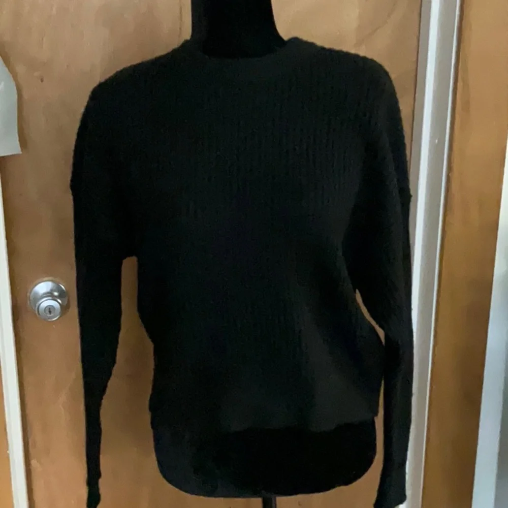 Sweater - Picture 1 of 5